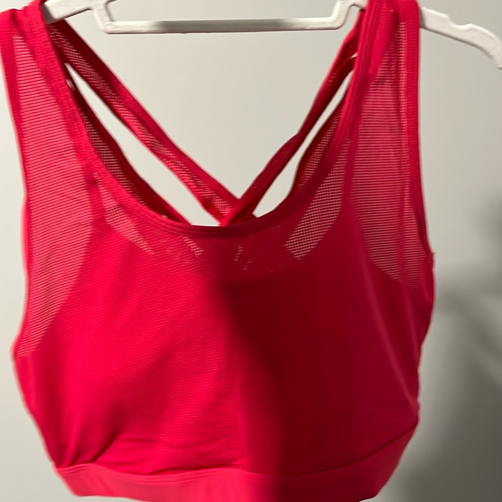 Fabletics sports bra in hot pink